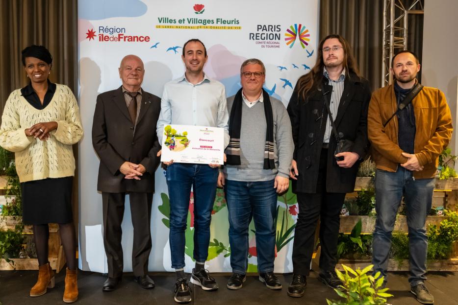 Élancourt décroche 3 fleurs et un prix spécial au Label des Villes et Villages fleuris